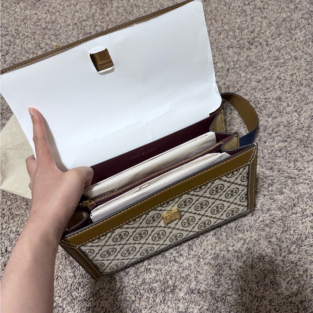 Tory Burch T Monogram Jacquard Crossbody Bag Hazelnut - Picture 3 of 4